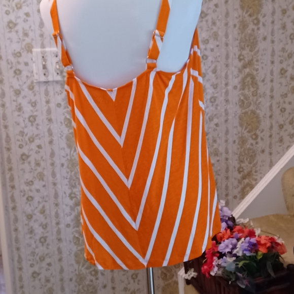 Jessica London tank top with ruffle.  Size 18-20 - Picture 2 of 4